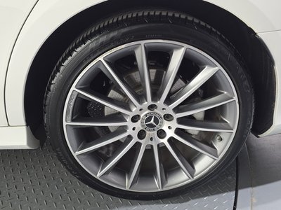 MERCEDES-BENZ E-CLASS - 6