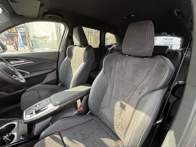 2025 BMW IX1 照片 3