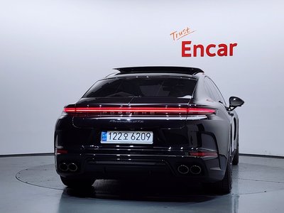 PORSCHE PANAMERA - 4