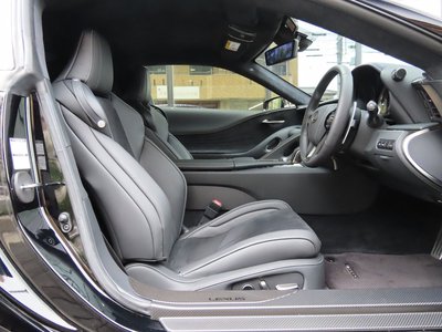 صورة مصغرة 42 لـ 2021 Lexus LC