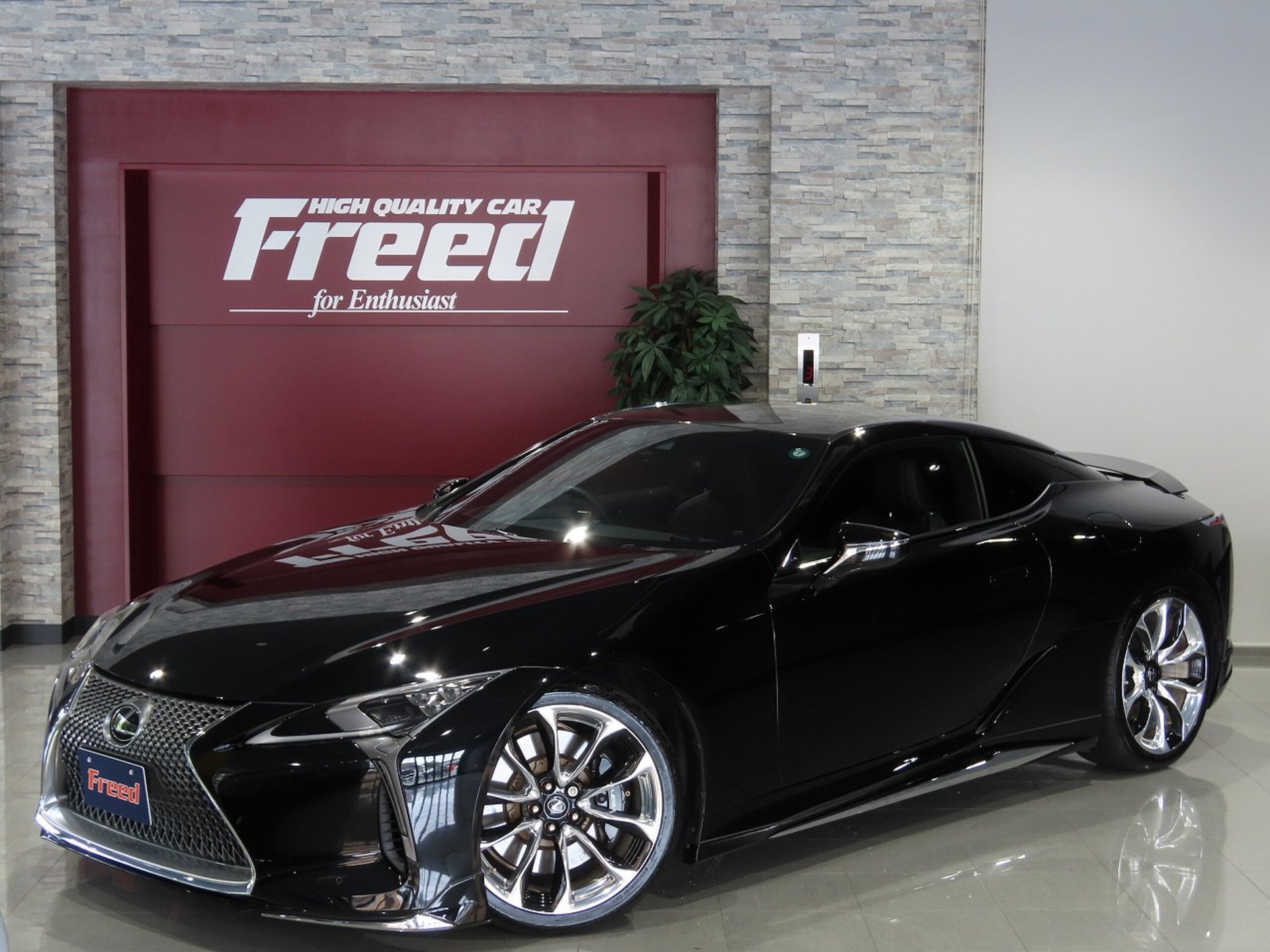 صورة 1 لـ 2021 Lexus LC