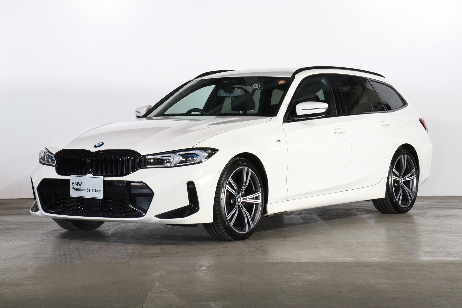 BMW 3 SERIES TOURING - View 1