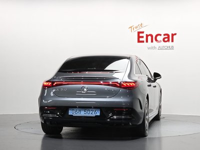 MERCEDES-BENZ EQE - 3