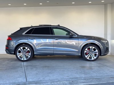 AUDI Q8 - 10