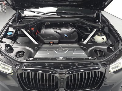2025 BMW X4 photo 7