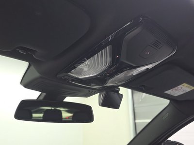 2025 BMW X4 thumbnail 18