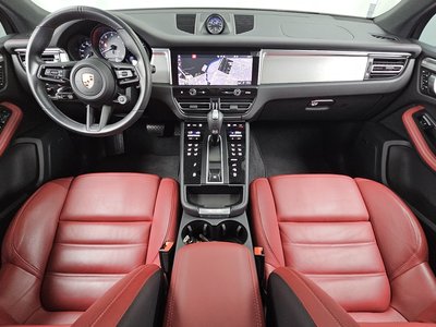 PORSCHE MACAN - 5
