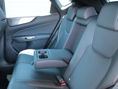 صورة 10 لـ 2023 Lexus NX