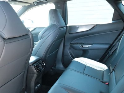 صورة مصغرة 45 لـ 2023 Lexus NX