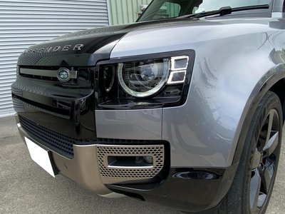 LAND ROVER DEFENDER - 7