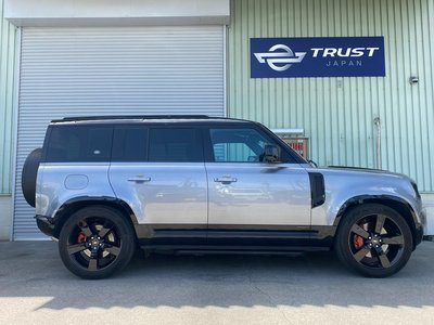 LAND ROVER DEFENDER - 8