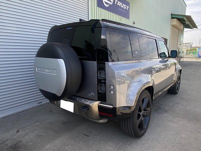 LAND ROVER DEFENDER - 4