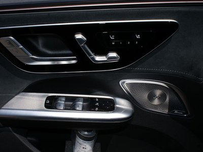 صورة مصغرة 14 لـ 2024 Mercedes-BENZ EQE AMG
