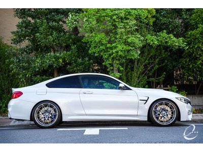 صورة 10 لـ 2017 BMW M4 COUPE