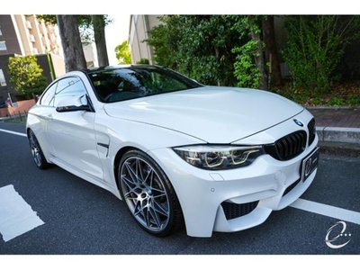 صورة 6 لـ 2017 BMW M4 COUPE