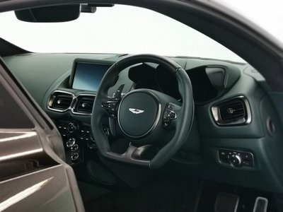 صورة 8 لـ 2024 Aston Martin VANTAGE