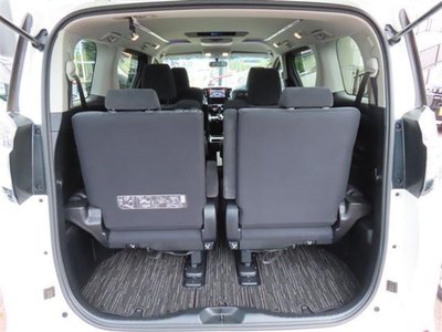 2015 Toyota VELLFIRE — миниатюра 11