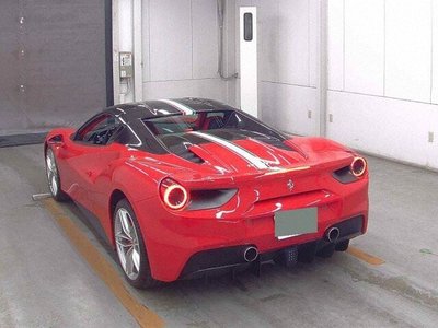 FERRARI 488 - 1