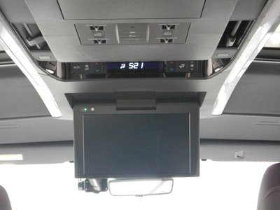 صورة 10 لـ 2023 Toyota VELLFIRE