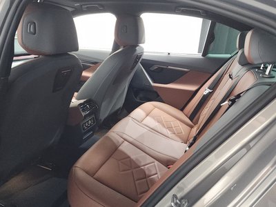 2025 BMW 5 SERIES — миниатюра 19