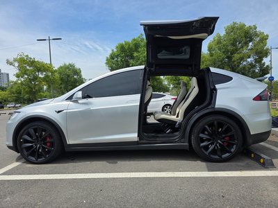 صورة 7 لـ 2020 Tesla MODEL X