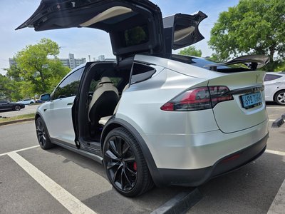 صورة 5 لـ 2020 Tesla MODEL X