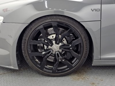 صورة 6 لـ 2012 AUDI R8