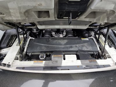 صورة 7 لـ 2012 AUDI R8