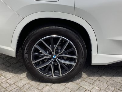 2024 BMW X1 — миниатюра 16
