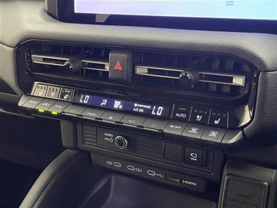 2025 Toyota LAND CRUISER 250 — миниатюра 14