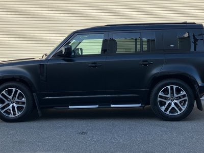 LAND ROVER DEFENDER - 10