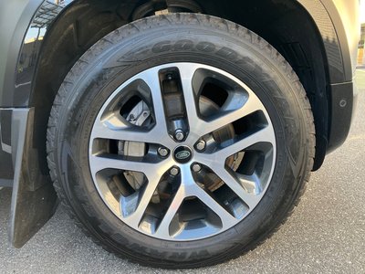 LAND ROVER DEFENDER - 6