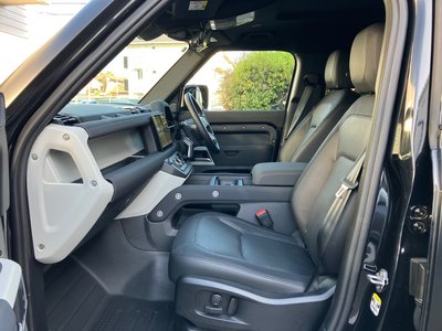 LAND ROVER DEFENDER - 3