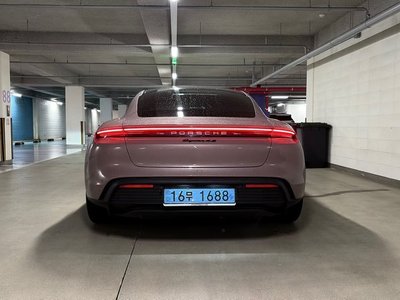 صورة 3 لـ 2025 Porsche TAYCAN