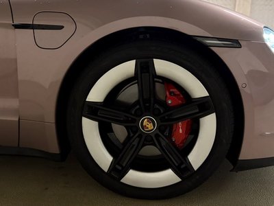 صورة 6 لـ 2025 Porsche TAYCAN