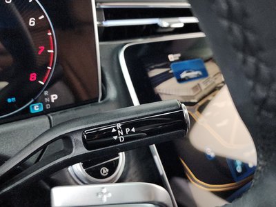 MERCEDES-BENZ E-CLASS - 9