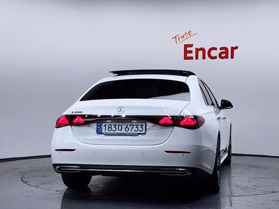 MERCEDES-BENZ E-CLASS - 3