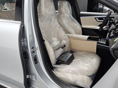 MERCEDES-BENZ E-CLASS - 10