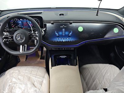 MERCEDES-BENZ E-CLASS - 5