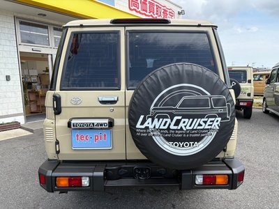 TOYOTA LAND CRUISER - 4