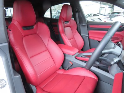 2025 Porsche MACAN 缩略图 14