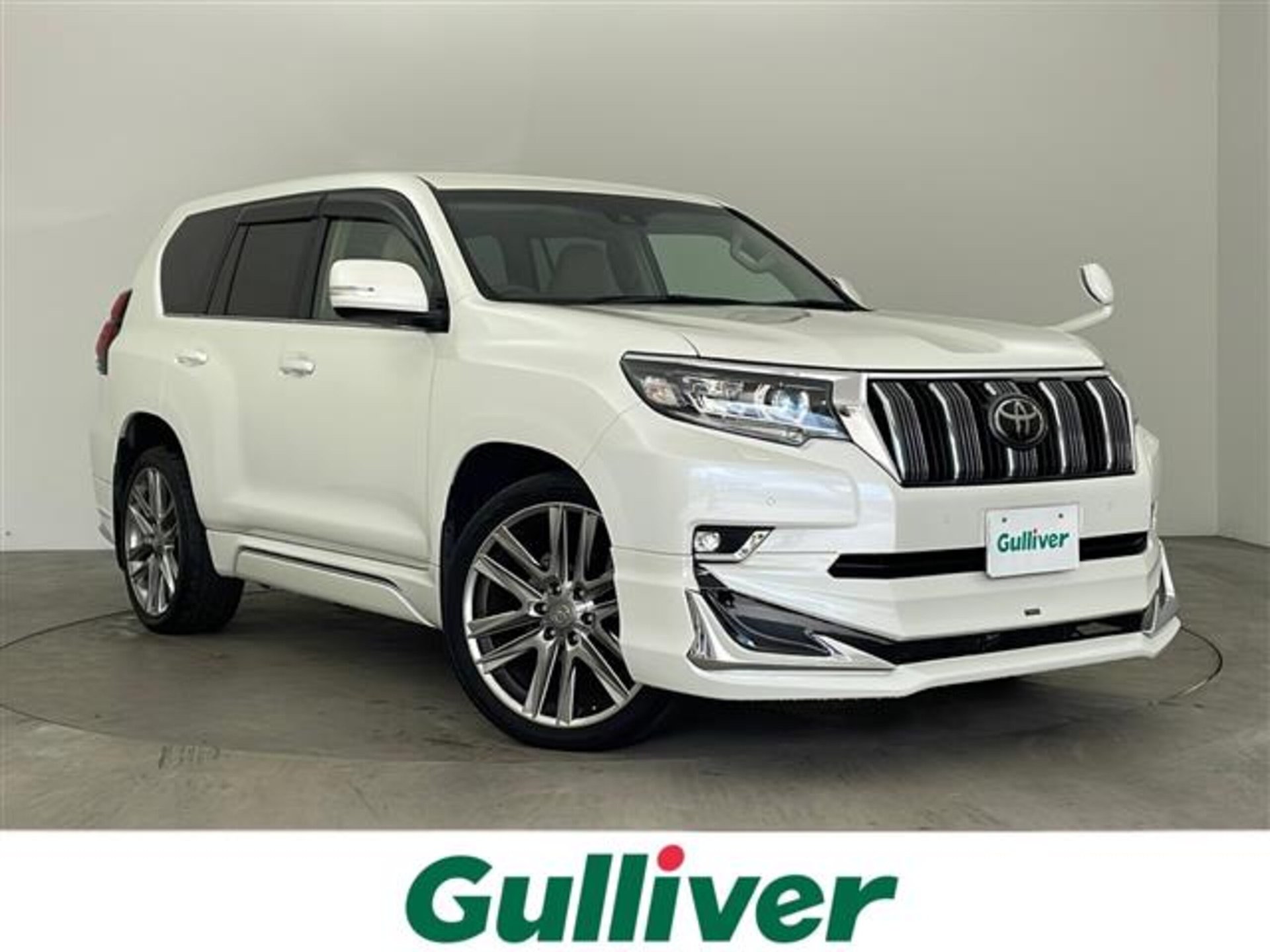 TOYOTA LAND CRUISER PRADO - View 1