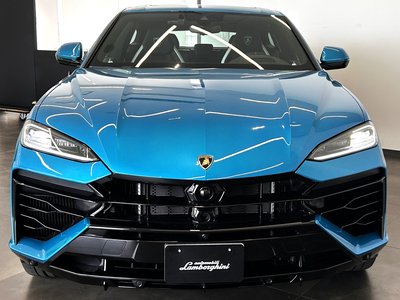 LAMBORGHINI URUS - 7