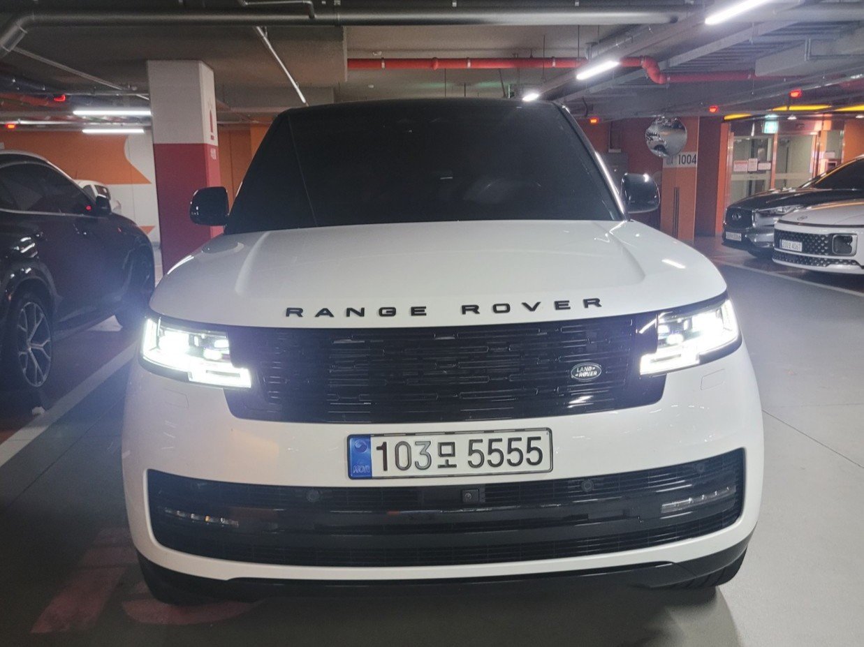 LAND ROVER RANGE ROVER - View 1