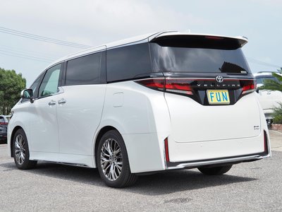 2025 Toyota VELLFIRE — фото 6