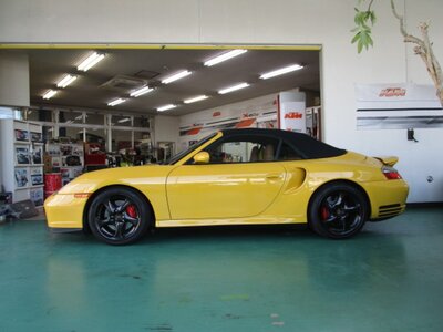 PORSCHE 911 CABRIOLET - 7