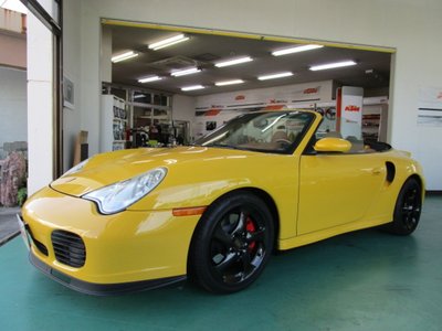 PORSCHE 911 CABRIOLET - 4