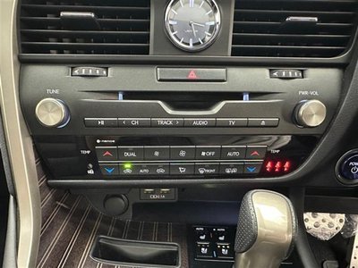 صورة 9 لـ 2021 Lexus RX