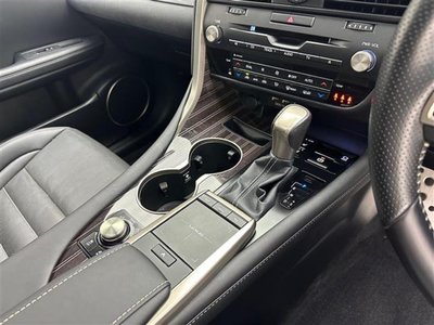 صورة 7 لـ 2021 Lexus RX