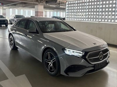 MERCEDES-BENZ E-CLASS - 4